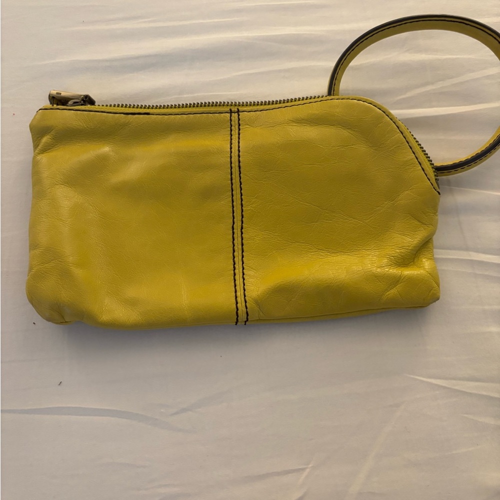 HOBO Sable wristlet in yellow
